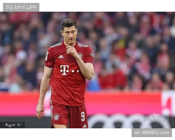 莱万与伊布之对比：终结效率与比赛风格的结构差异